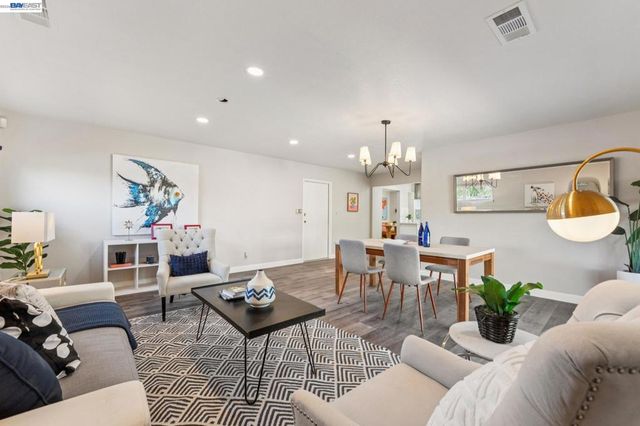 417 Maitland Dr, Alameda, CA 94502