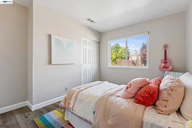 417 Maitland Dr, Alameda, CA 94502