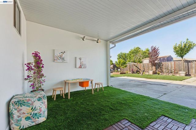 417 Maitland Dr, Alameda, CA 94502