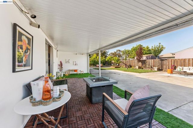 417 Maitland Dr, Alameda, CA 94502