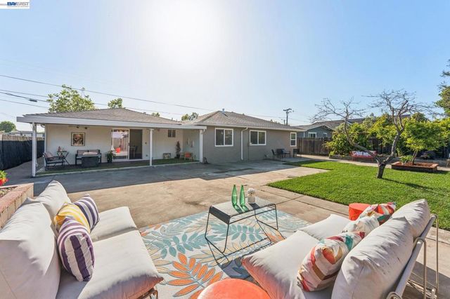 417 Maitland Dr, Alameda, CA 94502