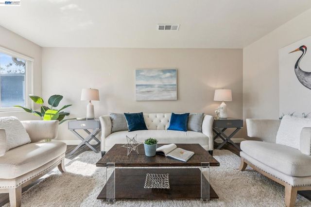 417 Maitland Dr, Alameda, CA 94502