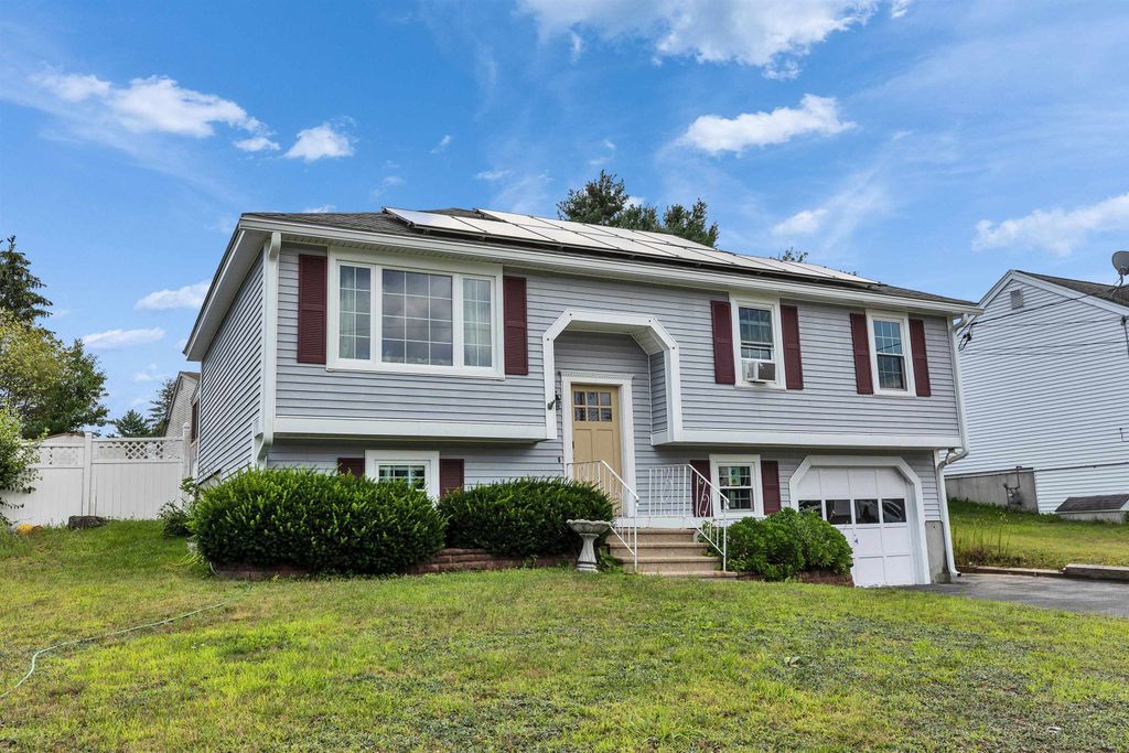52 Pullman Street, Manchester, NH 03103