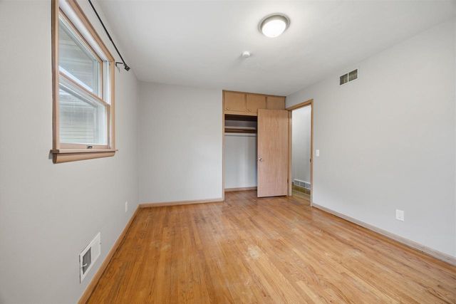1010 N Lexington Drive, Janesville, WI 53545