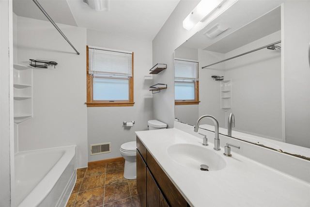 1010 N Lexington Drive, Janesville, WI 53545