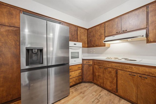 1010 N Lexington Drive, Janesville, WI 53545