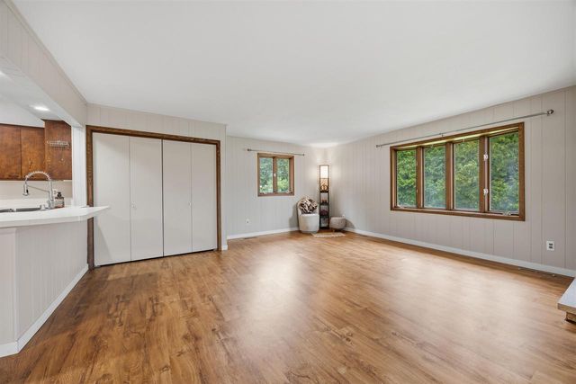1010 N Lexington Drive, Janesville, WI 53545