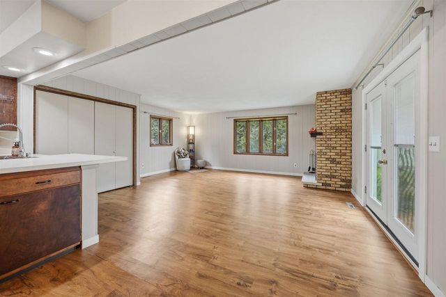 1010 N Lexington Drive, Janesville, WI 53545
