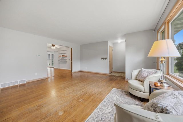 1010 N Lexington Drive, Janesville, WI 53545