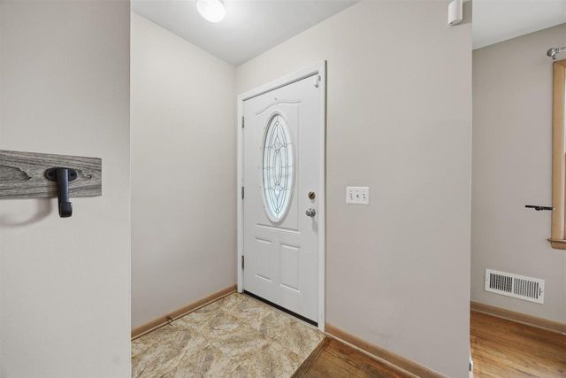 1010 N Lexington Drive, Janesville, WI 53545