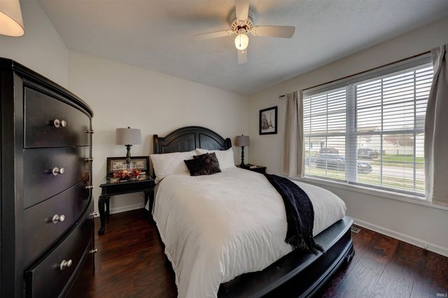 4155 Country Ridge Drive, Newburgh, IN 47630