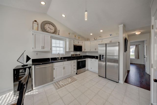 4155 Country Ridge Drive, Newburgh, IN 47630