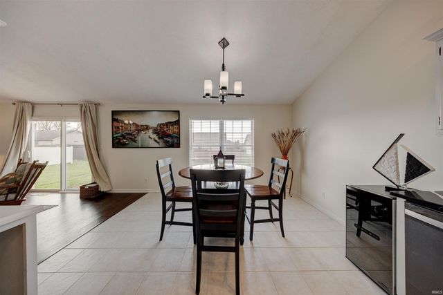 4155 Country Ridge Drive, Newburgh, IN 47630