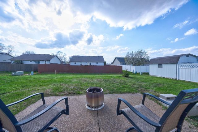 4155 Country Ridge Drive, Newburgh, IN 47630