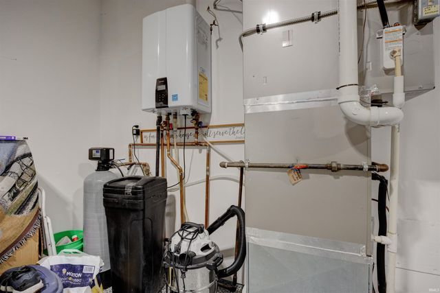 4155 Country Ridge Drive, Newburgh, IN 47630