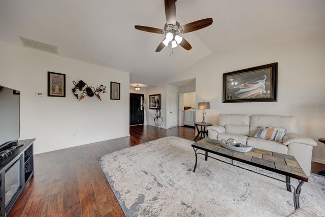 4155 Country Ridge Drive, Newburgh, IN 47630