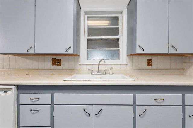 5640 Monrovia Street, Shawnee, KS 66216