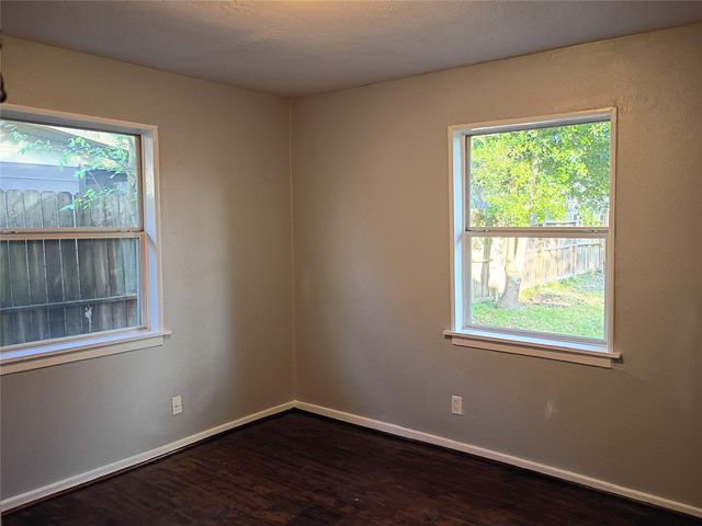 811 Loper Street, Houston, TX 77017