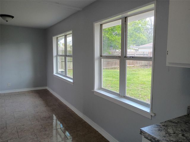 811 Loper Street, Houston, TX 77017