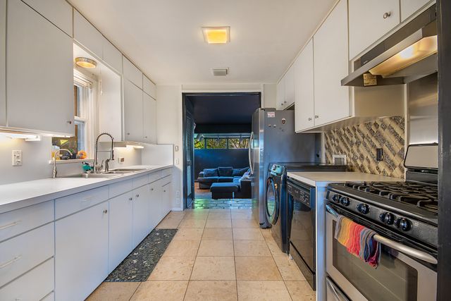 6237 Calmont Avenue, Fort Worth, TX 76116