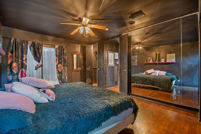6237 Calmont Avenue, Fort Worth, TX 76116