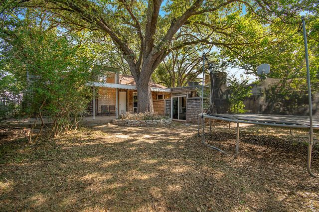 6237 Calmont Avenue, Fort Worth, TX 76116