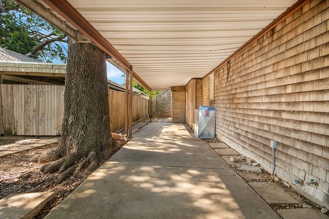 6237 Calmont Avenue, Fort Worth, TX 76116