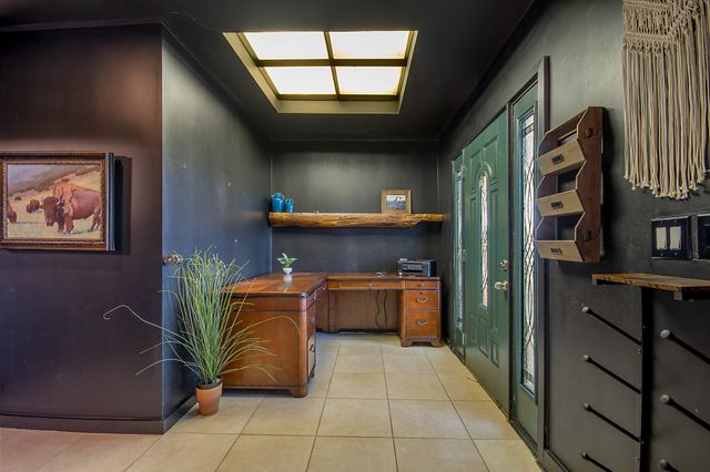 6237 Calmont Avenue, Fort Worth, TX 76116