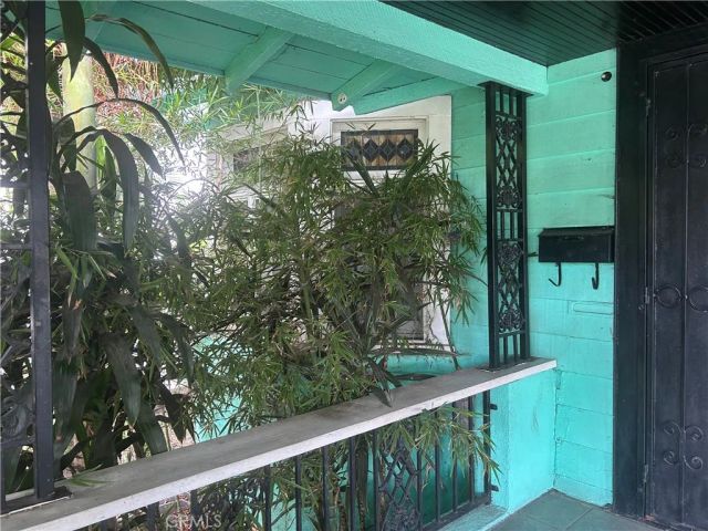 4727 Oakwood Avenue, Los Angeles, CA 90004