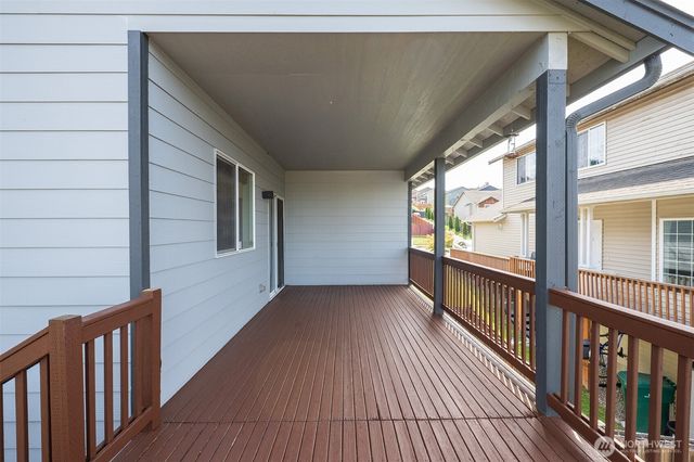 3906 68th Drive NE, Marysville, WA 98270