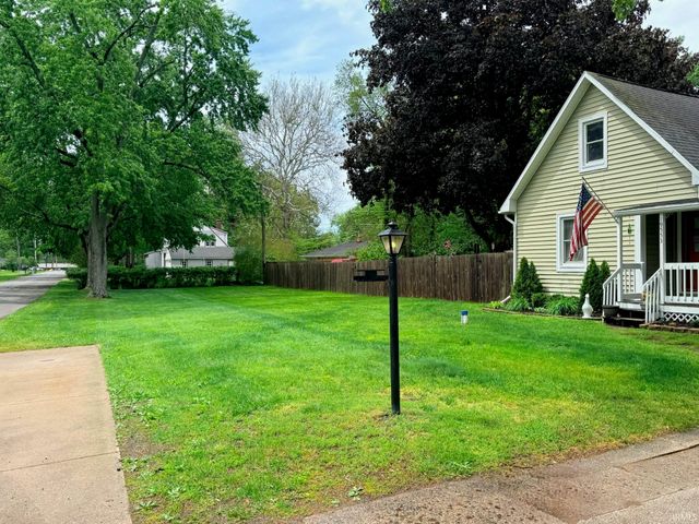 19553 Eaton Avenue, South Bend, IN 46637