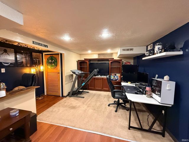 19553 Eaton Avenue, South Bend, IN 46637