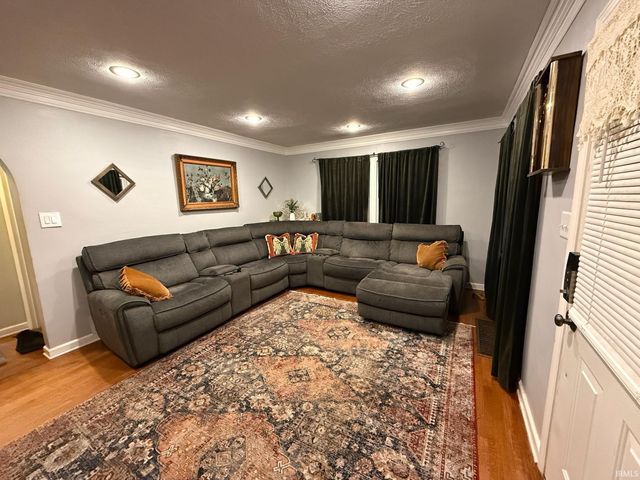 19553 Eaton Avenue, South Bend, IN 46637