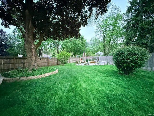 19553 Eaton Avenue, South Bend, IN 46637
