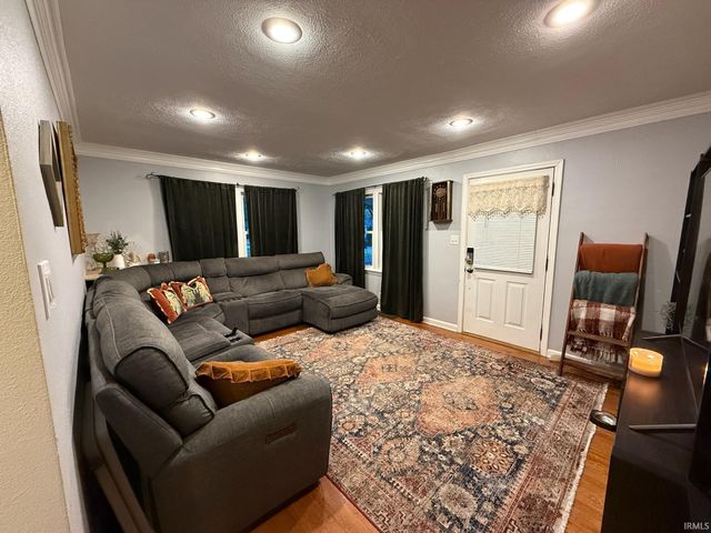 19553 Eaton Avenue, South Bend, IN 46637
