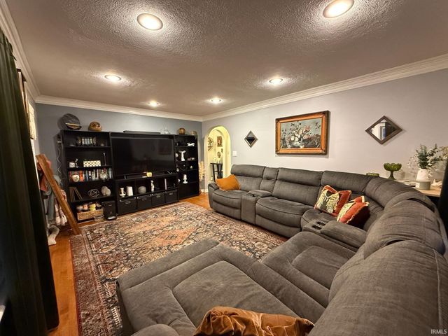 19553 Eaton Avenue, South Bend, IN 46637
