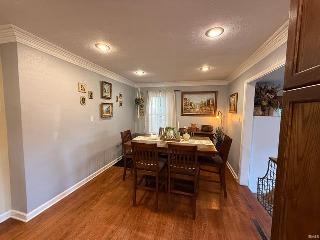 19553 Eaton Avenue, South Bend, IN 46637