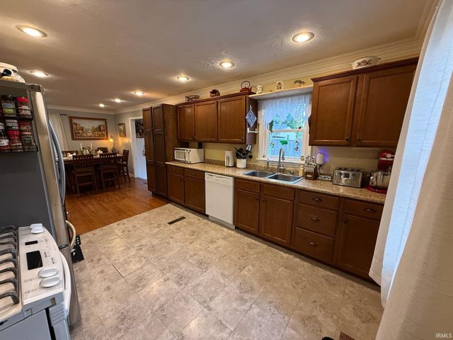 19553 Eaton Avenue, South Bend, IN 46637