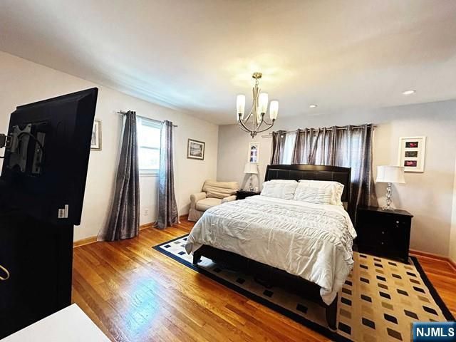 321 Maplewood Drive, Paramus, NJ 07652