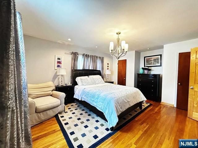 321 Maplewood Drive, Paramus, NJ 07652