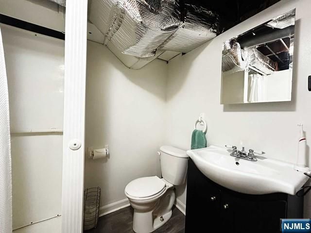 321 Maplewood Drive, Paramus, NJ 07652