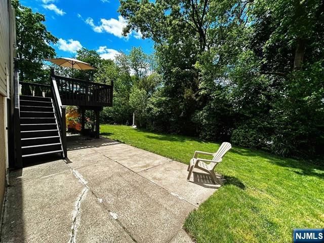 321 Maplewood Drive, Paramus, NJ 07652