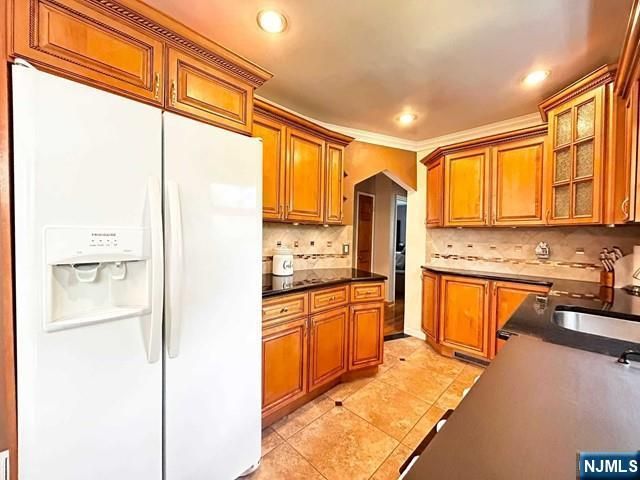 321 Maplewood Drive, Paramus, NJ 07652