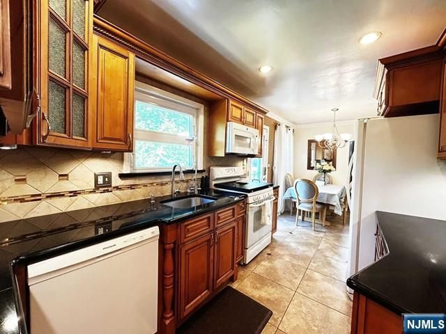 321 Maplewood Drive, Paramus, NJ 07652