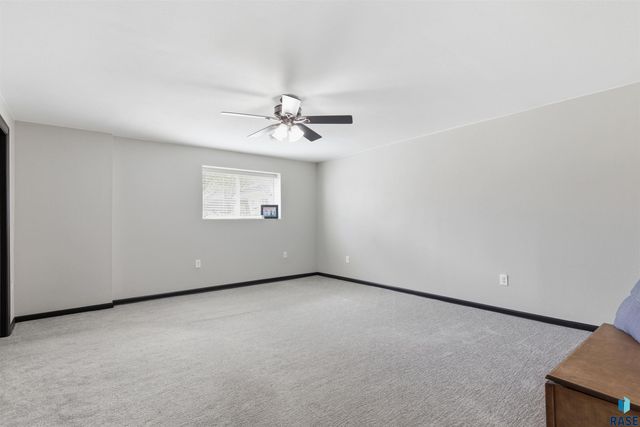 701 W Cascade St Street, Sioux Falls, SD 57018