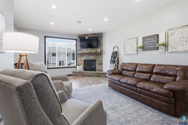 701 W Cascade St Street, Sioux Falls, SD 57018