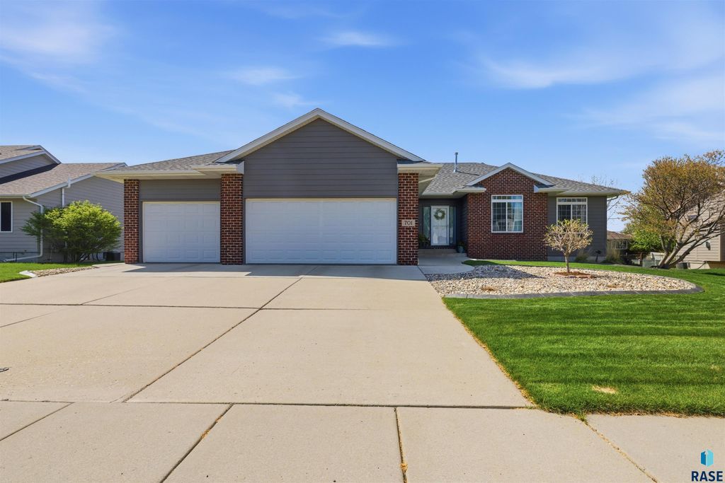701 W Cascade St Street, Sioux Falls, SD 57018