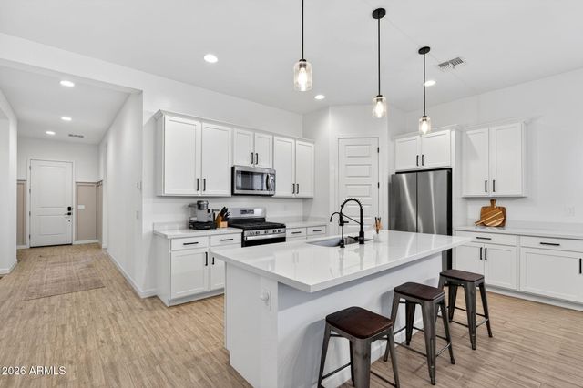 11303 E UTAH Avenue, Mesa, AZ 85212