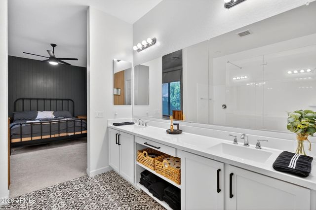 11303 E UTAH Avenue, Mesa, AZ 85212