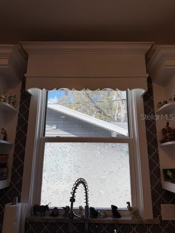 Image 14 of property listing at 121 W NORTH STREET, Tampa, FL 33604